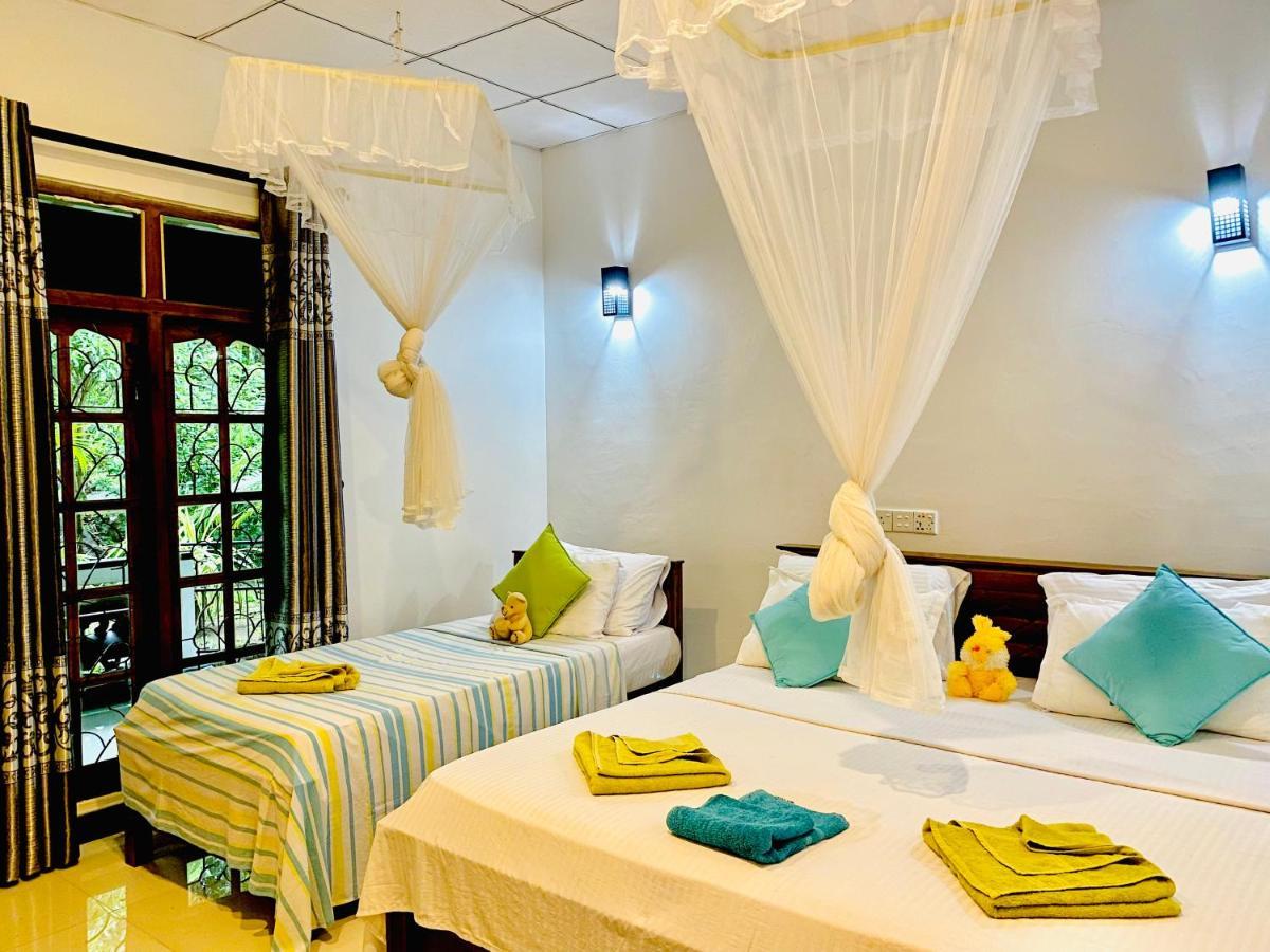 The Jungle Path Lodge Сигирия Экстерьер фото