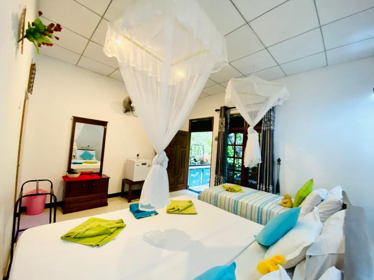 The Jungle Path Lodge Сигирия Экстерьер фото