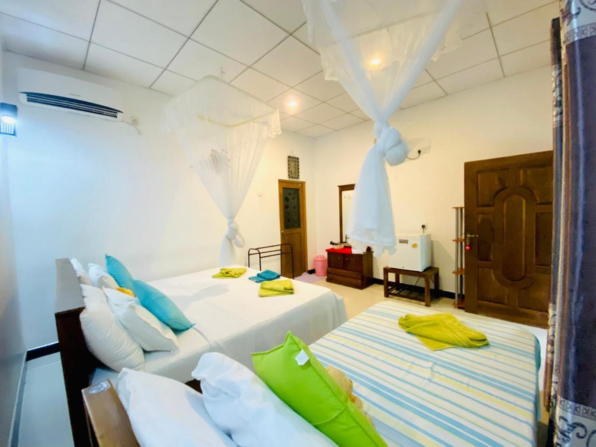 The Jungle Path Lodge Сигирия Экстерьер фото
