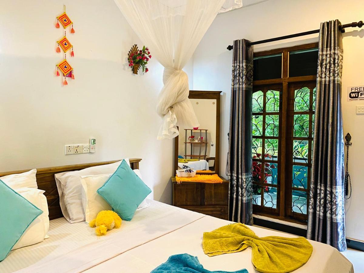 The Jungle Path Lodge Сигирия Экстерьер фото