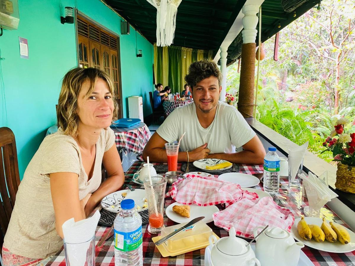 The Jungle Path Lodge Сигирия Экстерьер фото